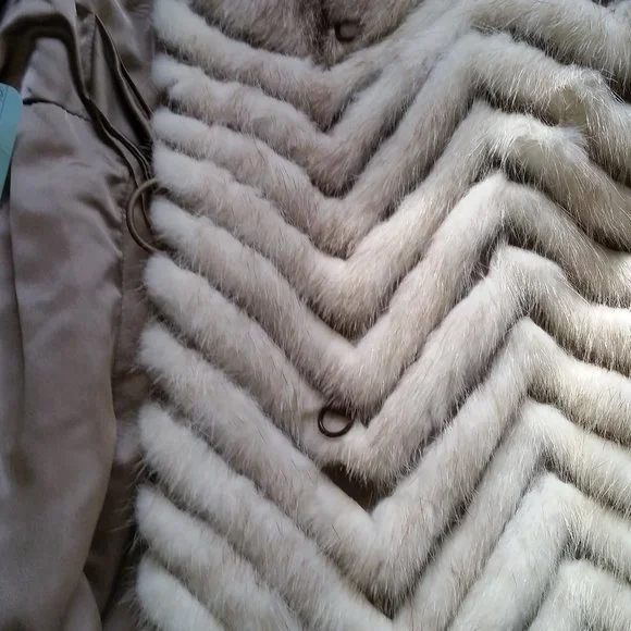 The Hurtigs of Vaughan Street vintage genuine mink coat with matching hat EUC - Picture 10 of 16